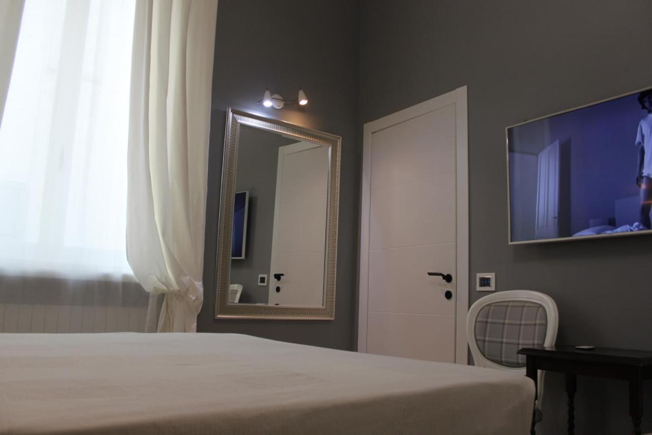 Jacuzzi Apartament By Parmacentro B&B Экстерьер фото