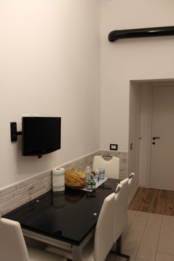 Jacuzzi Apartament By Parmacentro B&B Экстерьер фото